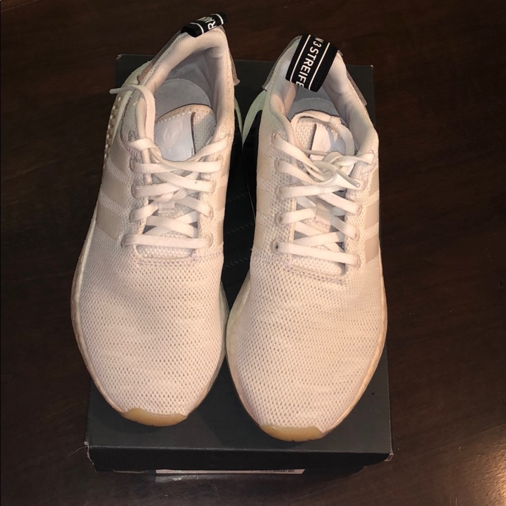 Women’s Adidas NMD R2